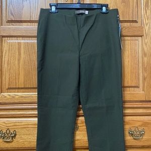 Woman’s crosby. Pull on pants